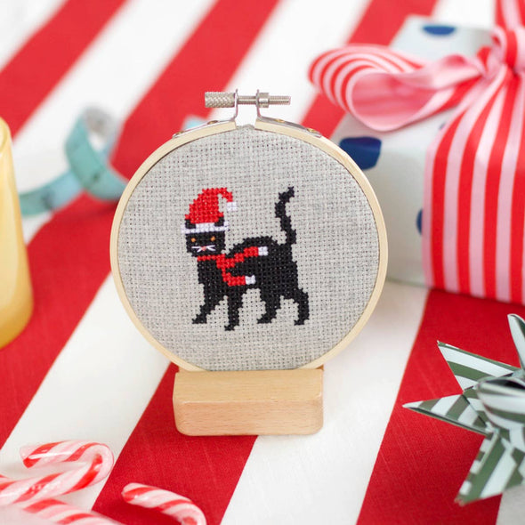 Cross Stitch Kit: Christmas Cat