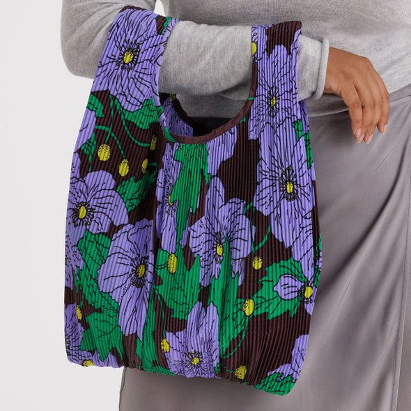 Pleated Baggu: Maroon Poppy