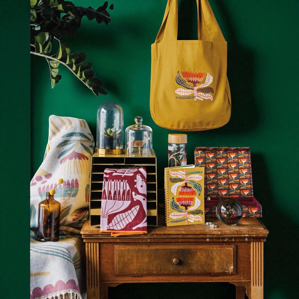 To & Fro Tote: Venus