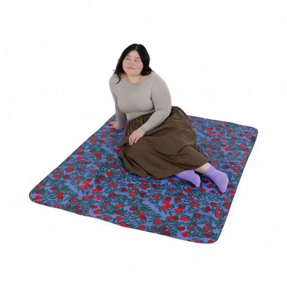 Puffy Picnic Blanket: Apple Tree