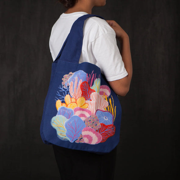 Tote: To & Fro Neptune
